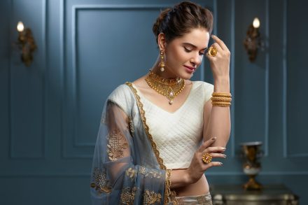 Wearing ‘Gold’ jewellery is important for women!